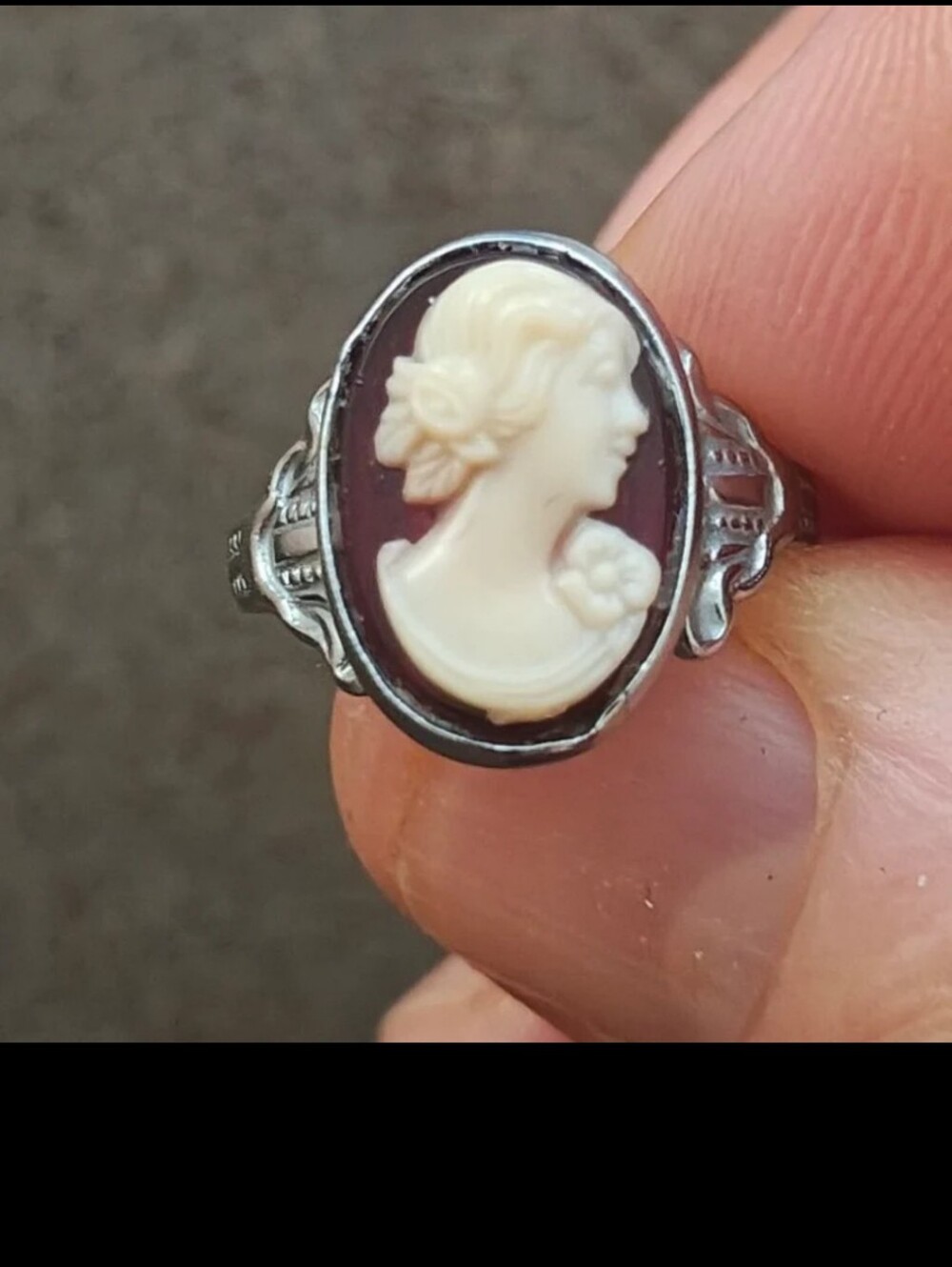 1930s/40s Signed UNCAS Silver Tone Art Deco Style Cameo Ring.